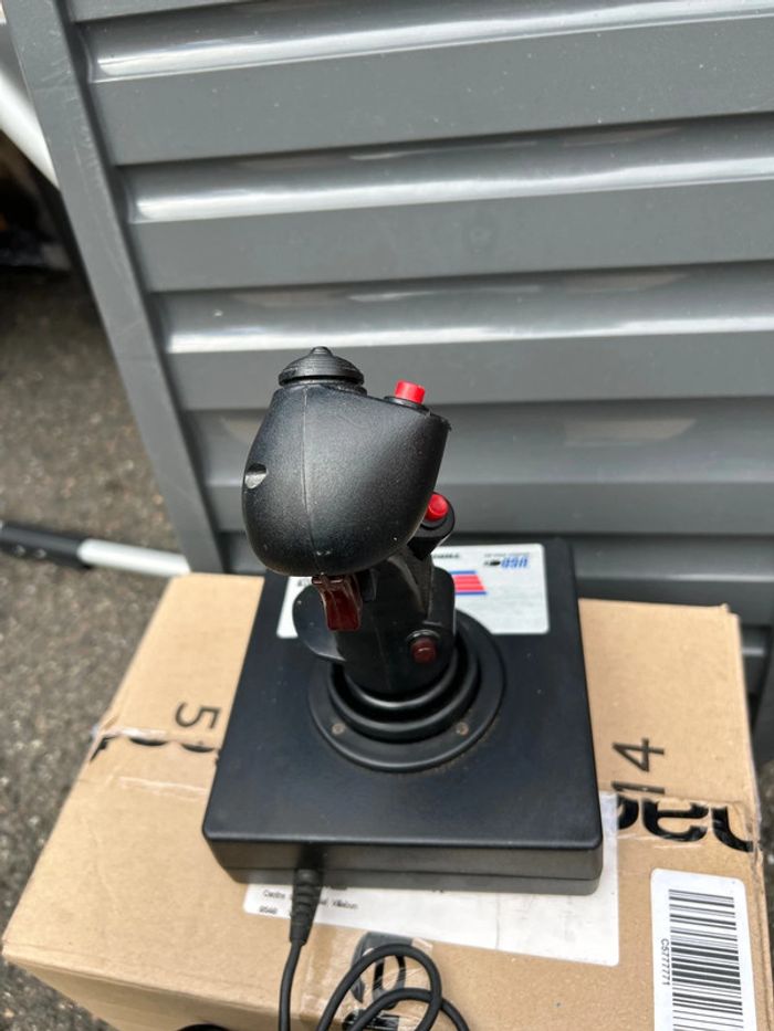 Top Gun USB – Thrustmaster - photo numéro 3