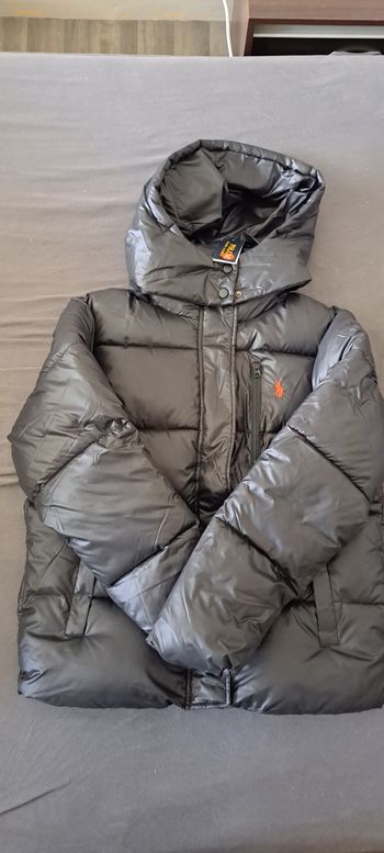 Vends Doudoune noir Ralph Lauren avec capuche T: L et M