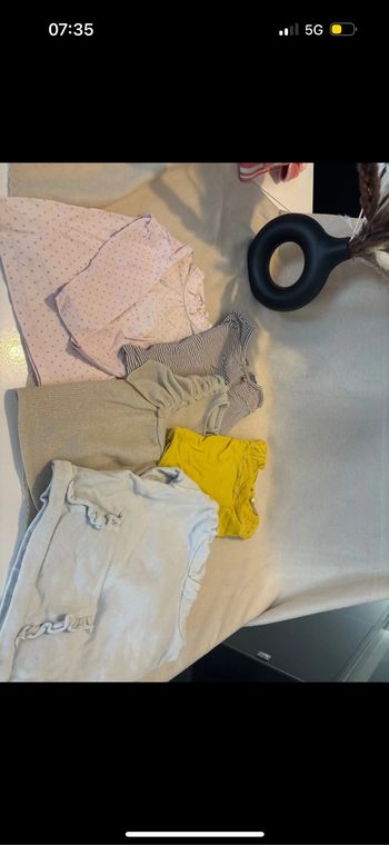 Lot de t shirt longue manche et pulls