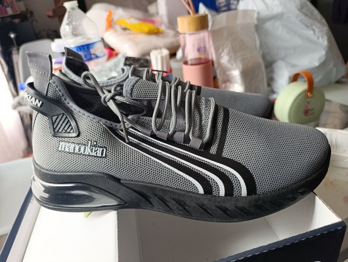 Paire de chaussures homme - photo numéro 2