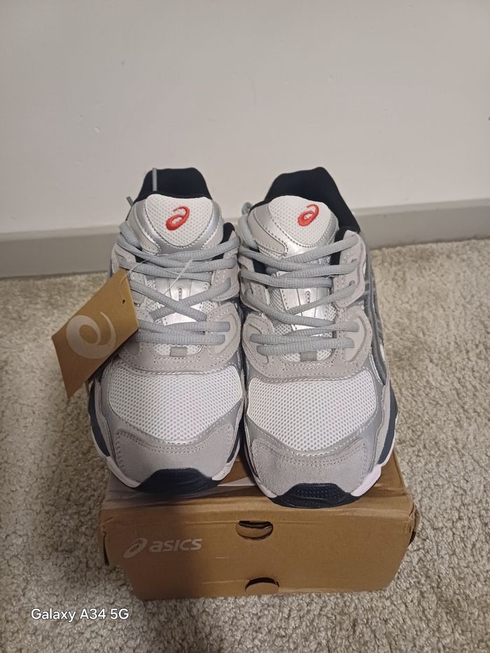 Chaussures asics - photo numéro 2