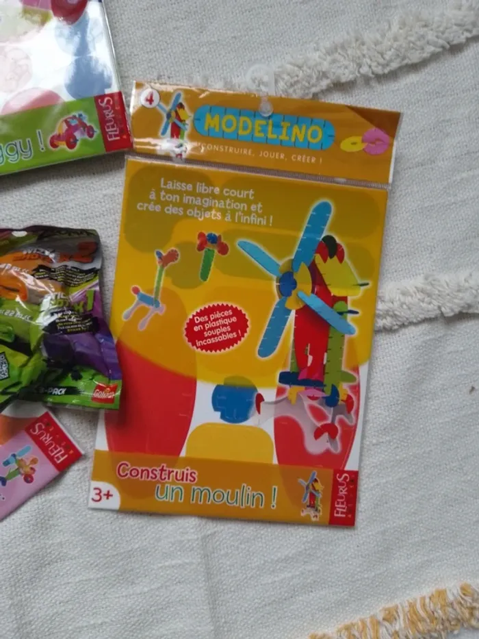 lot de 3 modelinos ( pièces plastiques souples ) neuf sous blister -Fleurus - photo numéro 4