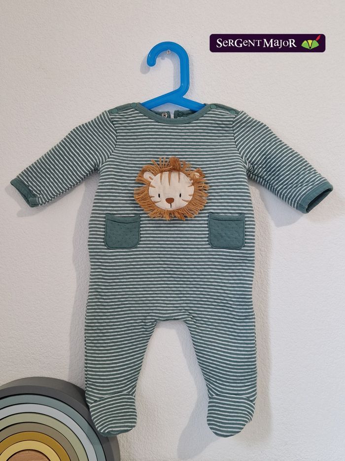 Lot de pyjamas - photo numéro 2