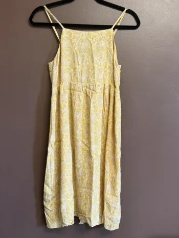 Robe à bretelle jaune Bizzbee