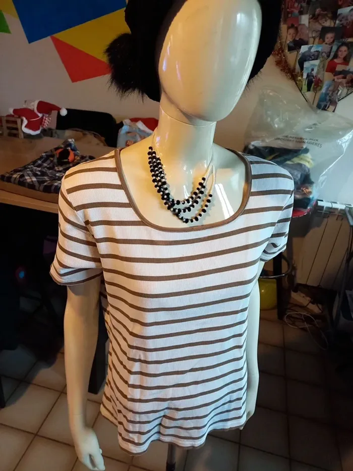 Tee-shirt 38/40 - photo numéro 2