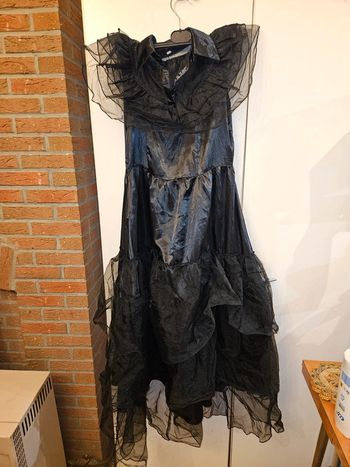 Robe longue col en V avec dentelle taille M