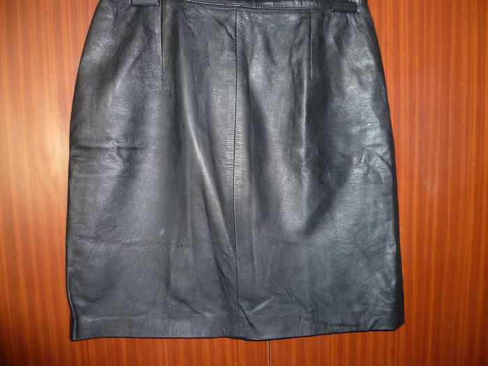 jupe cuir t.42