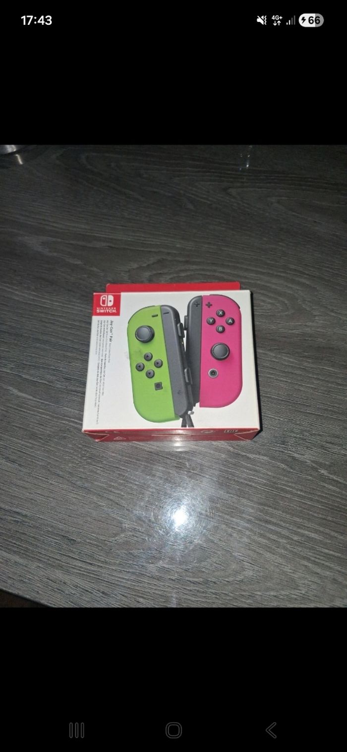 Manette switch rose et vert