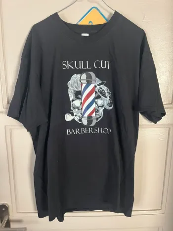 TEE shirt barbershop