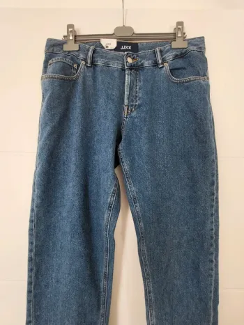 Jean femme neuf JJXX taille 40 (L34) coupe droite taille basse