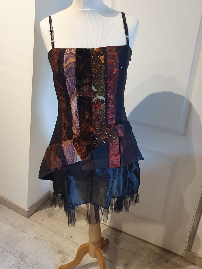 Robe pour les fêtes de fin d'année. - photo numéro 3