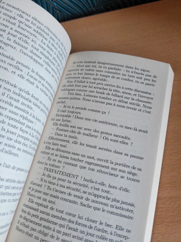 Livre roman "Le jour ou ma vie a vraiment dérapé" de Eve Borelli - photo numéro 6