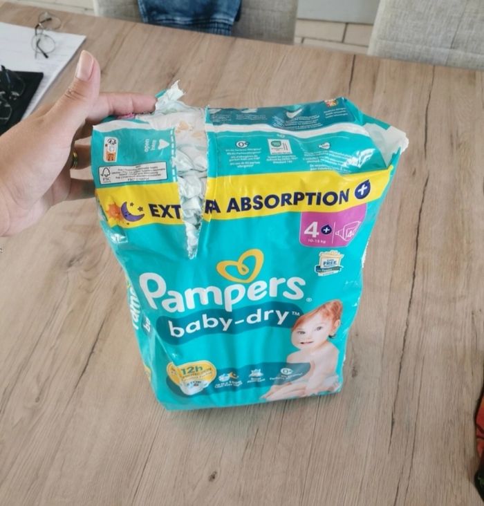 Couches pampers - photo numéro 2