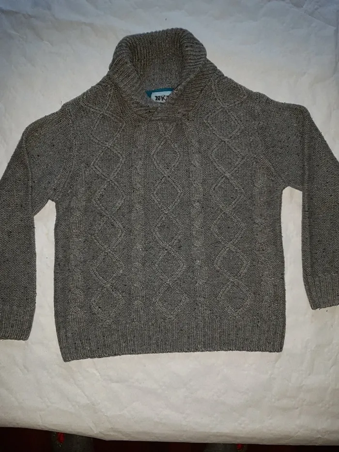 Pull col montant