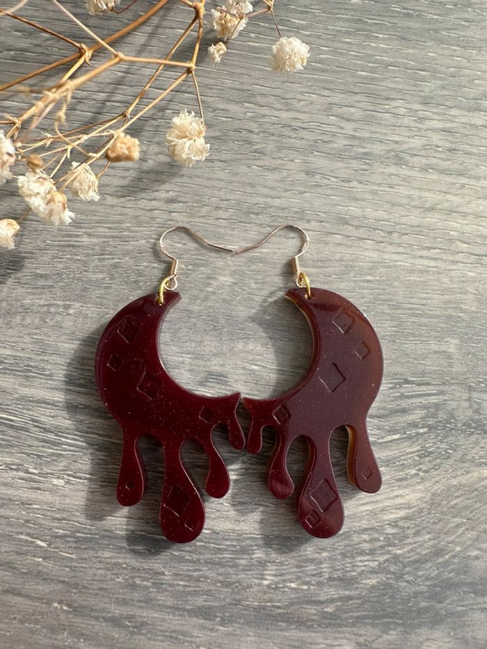 Boucles d'oreille lune dégoulinante