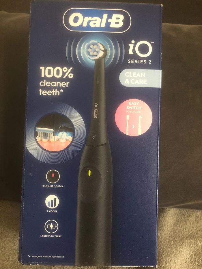 Brosse à dent électrique oral b io noire