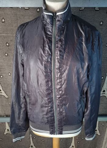 Veste zippée taille M