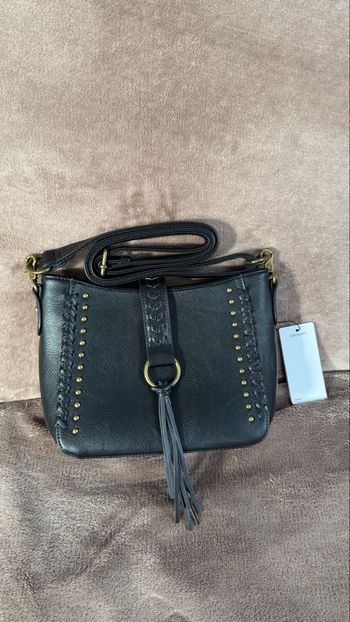 Sac noir bandoulière clous doré  vieilli