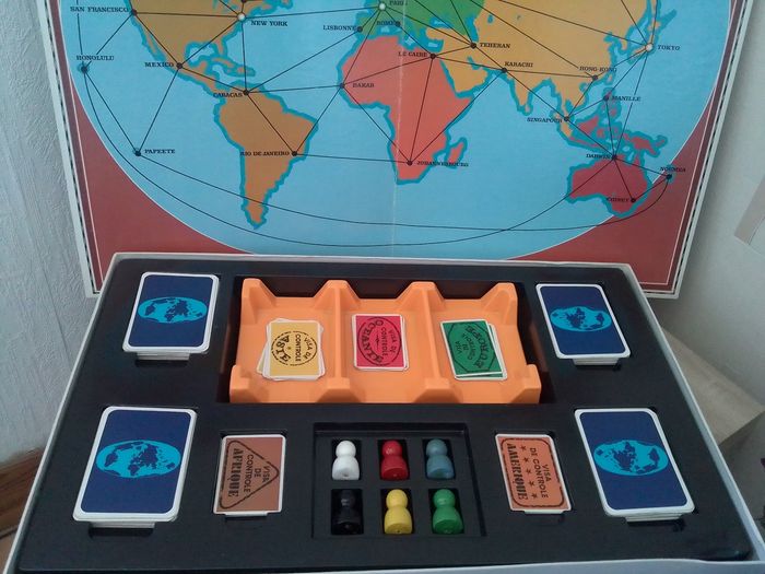 Ancien jeu de société  LA COURSE AUTOUR DU MONDE - photo numéro 5