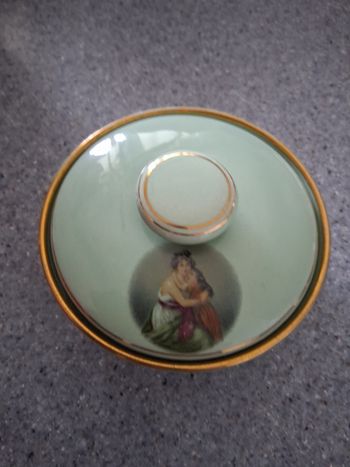 Bonbonnière  personnage verte