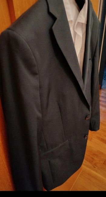 Blazer Kiabi taille 48 et chemise manche longue blanche taille S