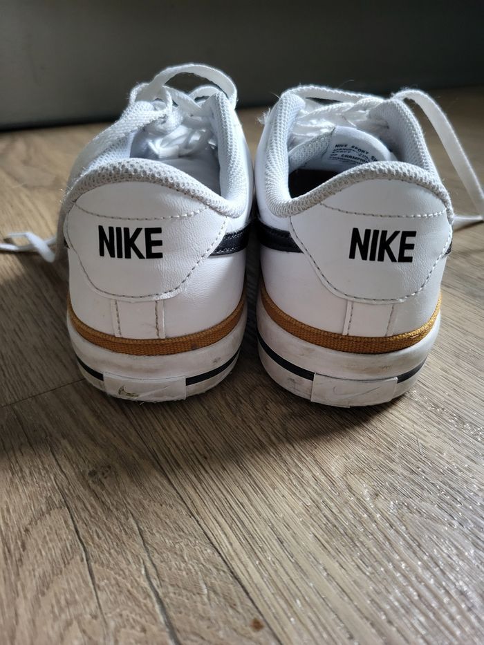 Baskets blanches nike - photo numéro 3