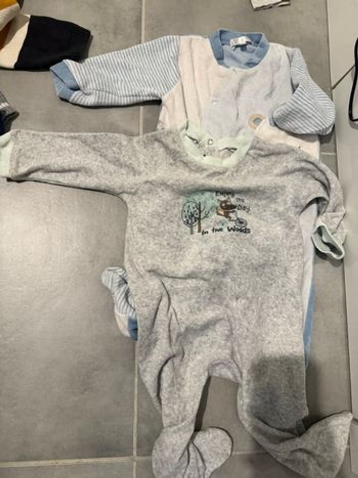 Lots de vêtements 9 mois - photo numéro 4