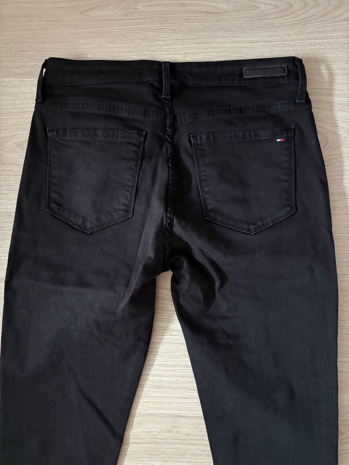 Jean noir Tommy Hilfiger - photo numéro 5