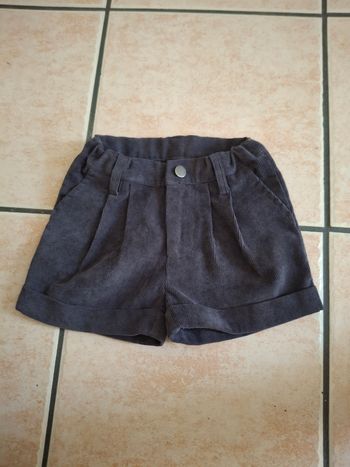 Short 3 ans