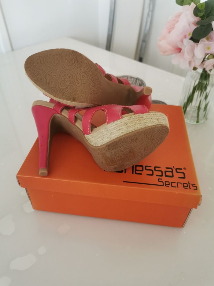 🩷🤍Jolie Paires De Sandales Les Secrets De Vanessa 🩷🤍 - photo numéro 3