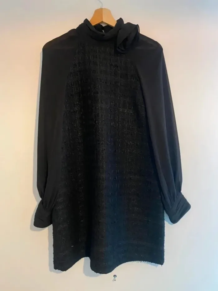 Robe tweed avec fleur au col noire Zara taille S - photo numéro 2