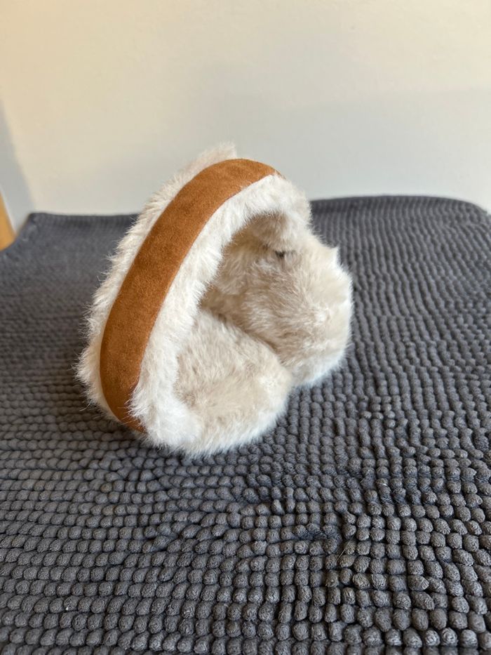 Cache oreilles UGG - photo numéro 3