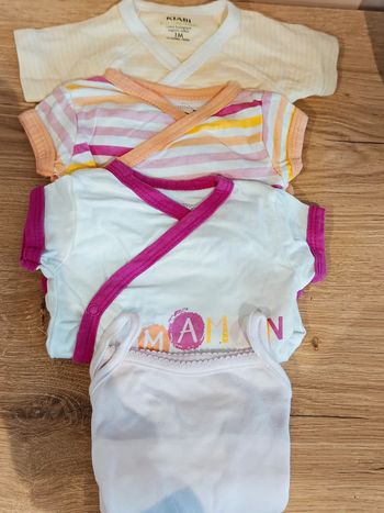 Lot de bodies 1 mois