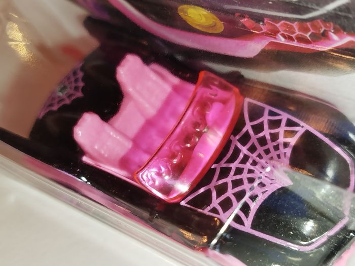Hot Wheels Monster High Ghoul Mobil 2024 - photo numéro 4