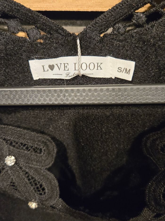 Pull noir avec découpe à strass T. S/M>42/44 Love Look neuf - photo numéro 2