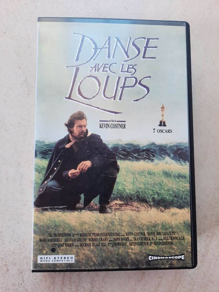 Cassette film vidéo  vhs  "Danse avec les loups "