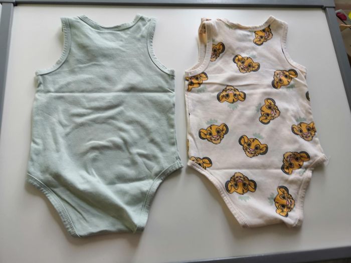 Lot de 2 bodies sans manches "Le Roi Lion, Simba" 9 mois (71 cm) Disney Baby - photo numéro 2