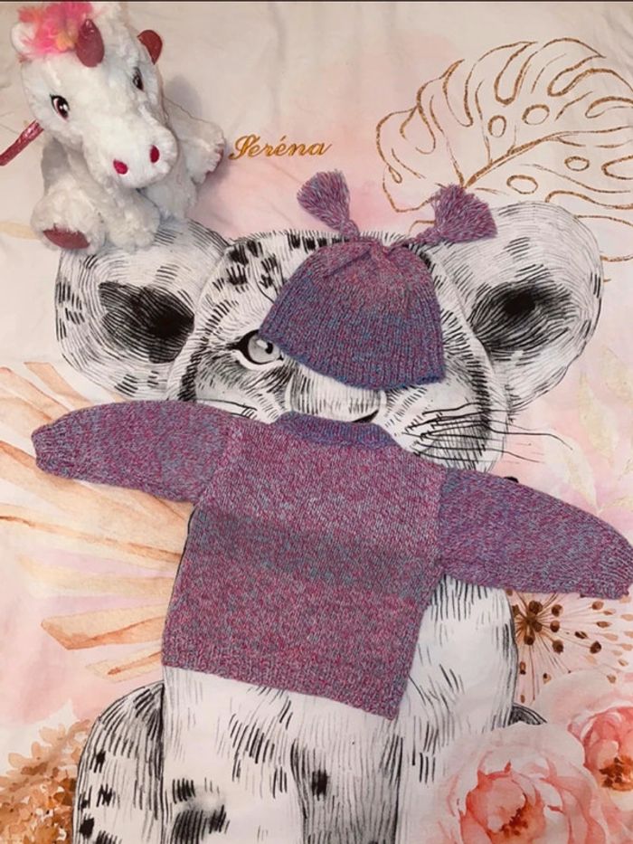 Gilet et son bonnet assorti, 6 mois, fait main. - photo numéro 4