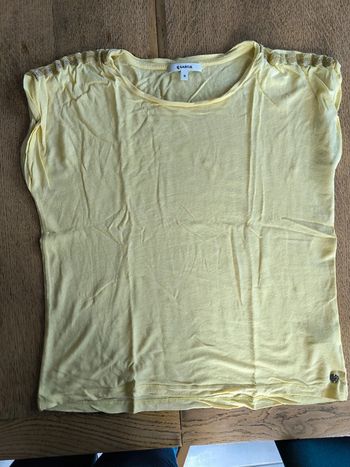 T.shirt jaune. Taille M. Garcia.