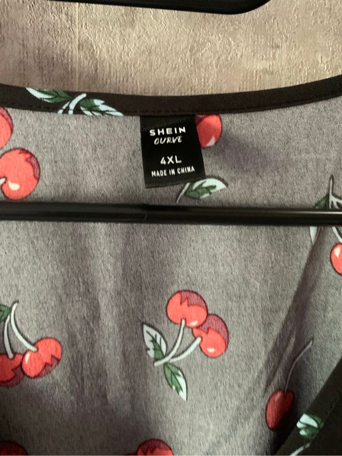 Robe cerises - photo numéro 2