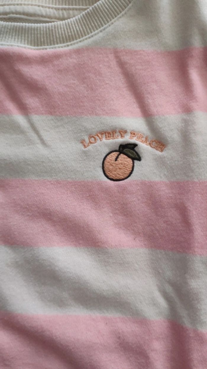 Pull rayé rose et blanc Kiabi 8 ans - photo numéro 3