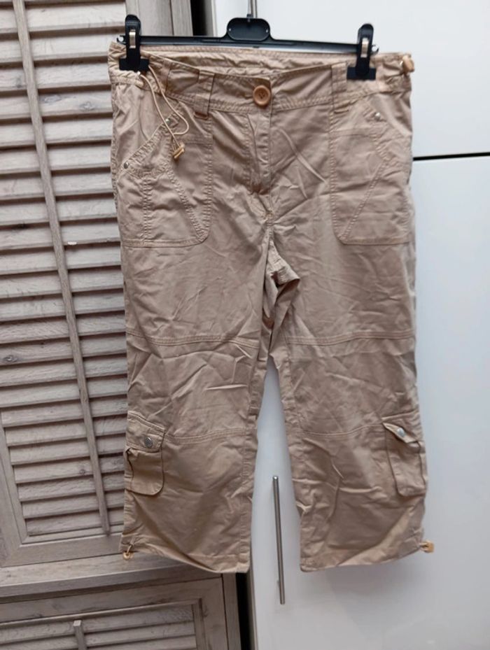Pantacourt beige taille 46