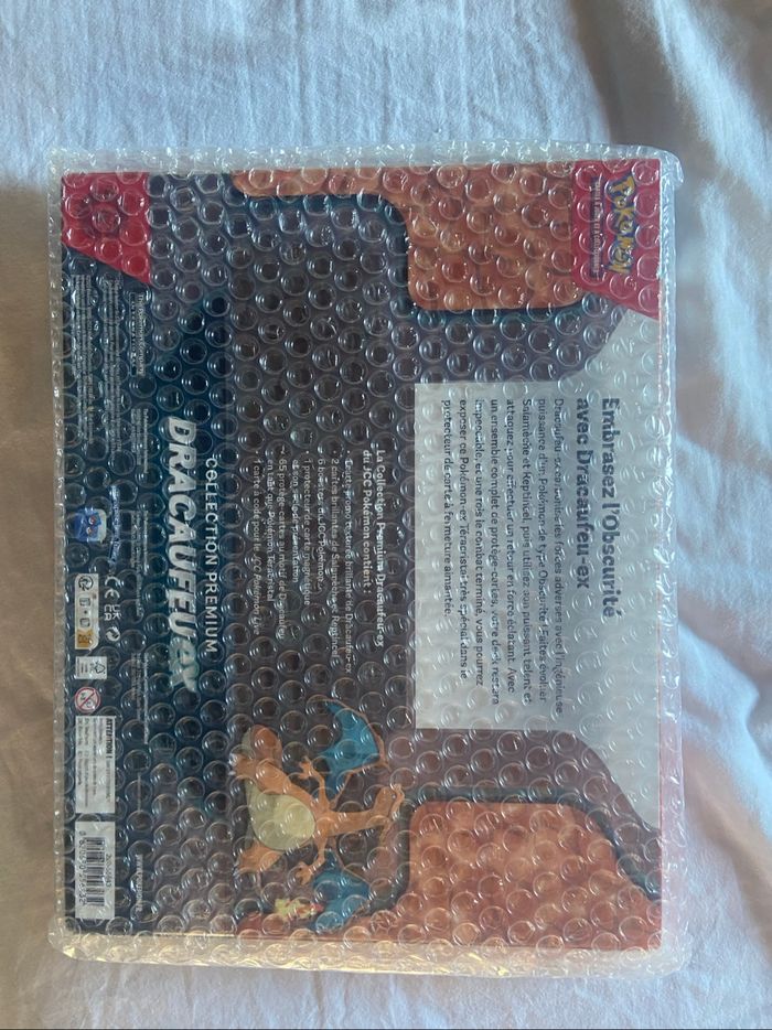 Coffret dracaufeu ex collection premium Pokémon - photo numéro 2
