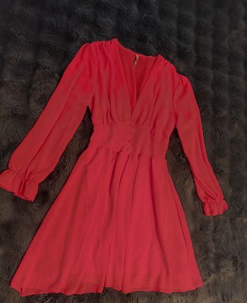 Robe rouge fluide