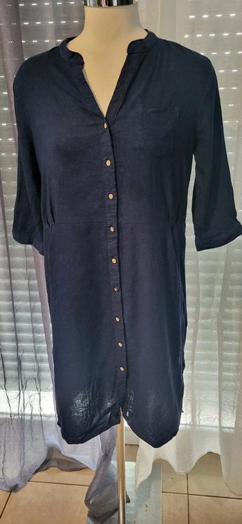 Robe en lin bleu marine – Décontractée et stylée