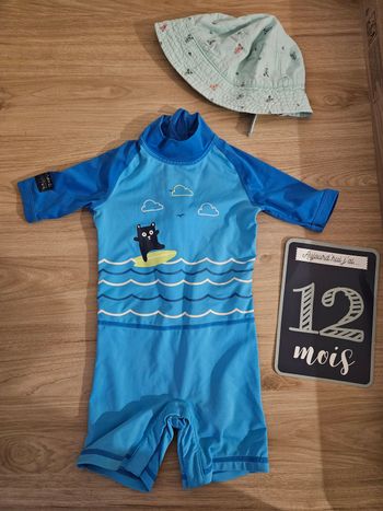 Maillot de bain et chapeau