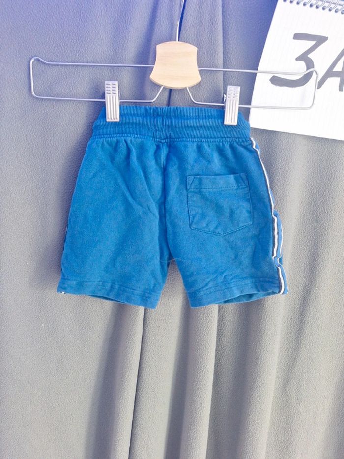 Lot 2 shorts Kiabi et Gémo 3 ans - photo numéro 5