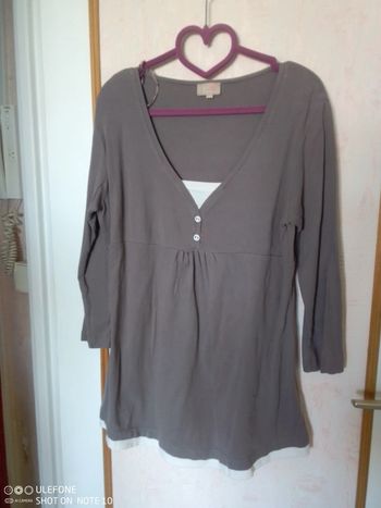 Haut/t-shirt taille 3.