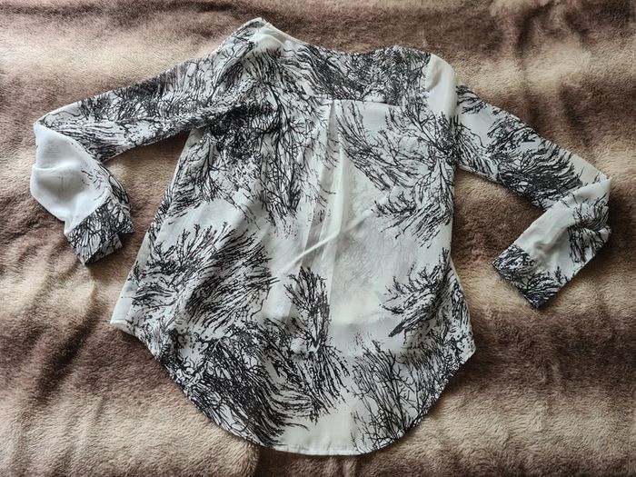 Blouse blanche et noire - photo numéro 5