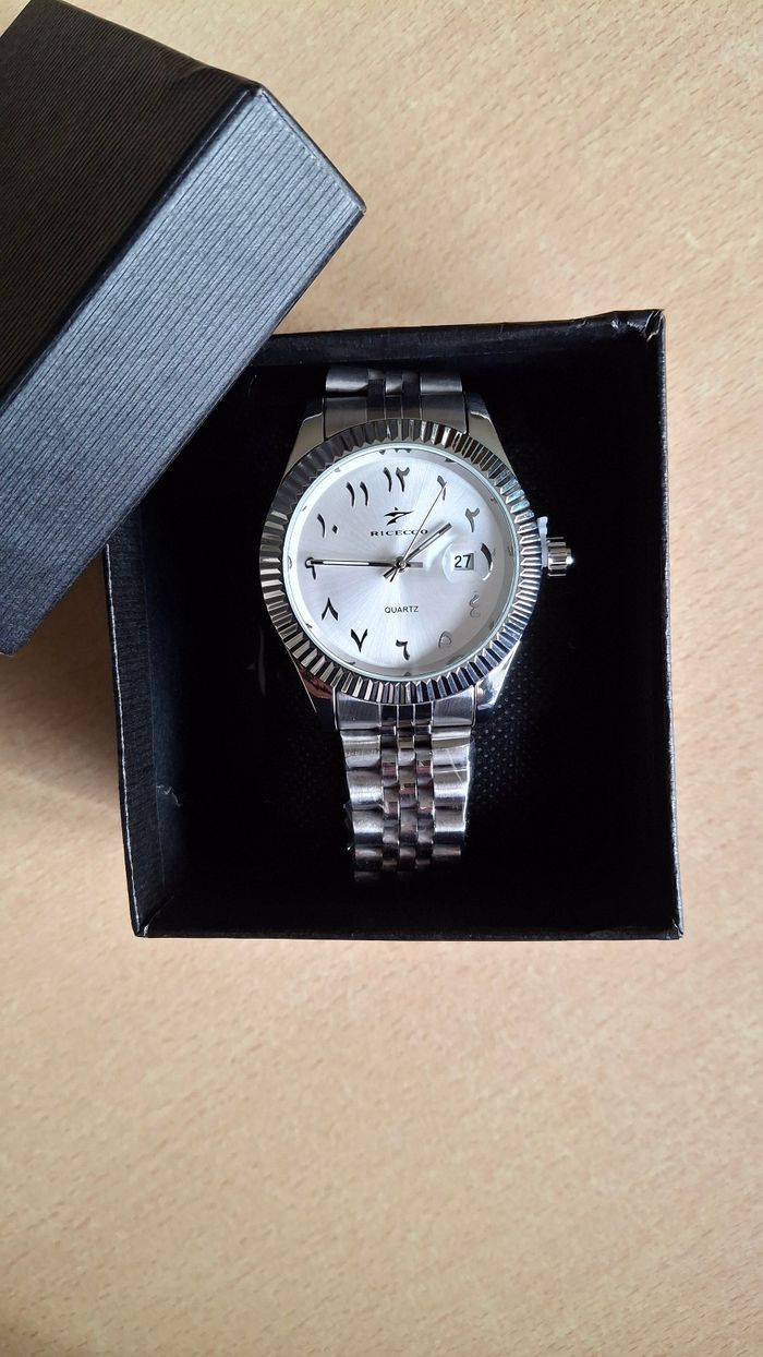 Montre arabic dial gris clair pour homme